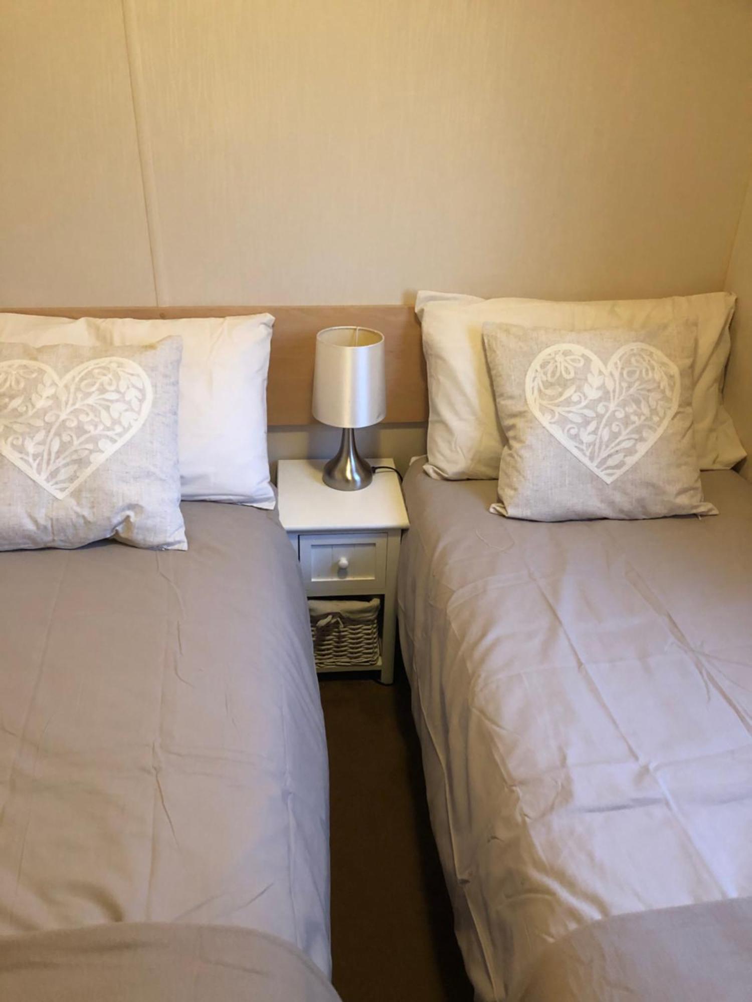Jules Holiday Caravan Hotel Hartley Bagian luar foto